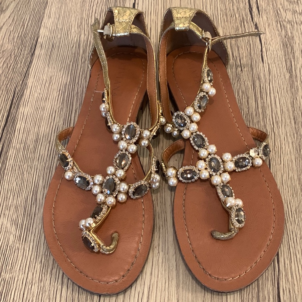 Flat. Size 7